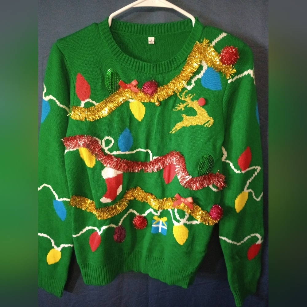 NWT Ugly Christmas Sweater Green w/Garland,Christmas‎ Bulbs and Stockings sz M